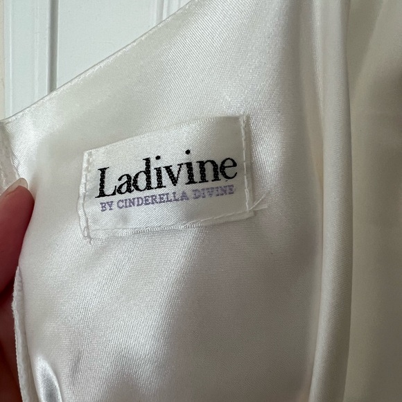 Cinderella Divine White Satin Gown - Picture 3 of 6